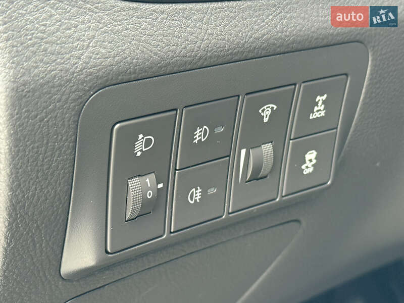 Внедорожник / Кроссовер Hyundai Santa FE 2012 в Ровно