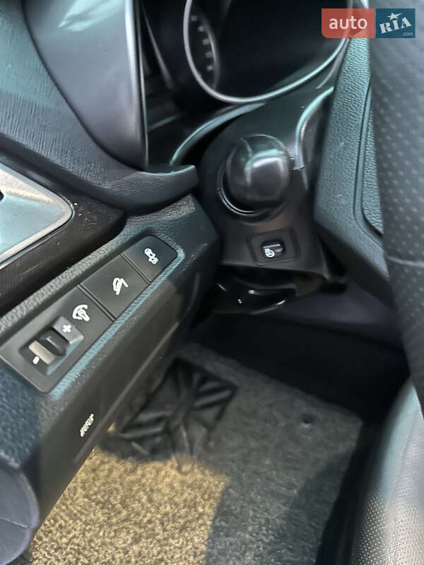 Внедорожник / Кроссовер Hyundai Santa FE 2014 в Фастове