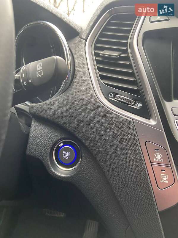 Позашляховик / Кросовер Hyundai Santa FE 2012 в Києві