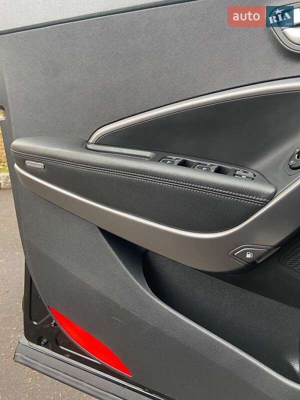 Позашляховик / Кросовер Hyundai Santa FE 2012 в Києві