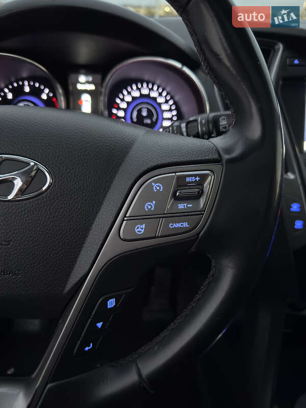 Внедорожник / Кроссовер Hyundai Santa FE 2013 в Дубно