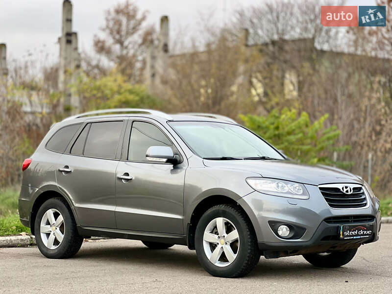 Внедорожник / Кроссовер Hyundai Santa FE 2011 в Николаеве