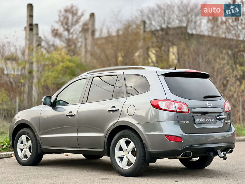 Внедорожник / Кроссовер Hyundai Santa FE 2011 в Николаеве