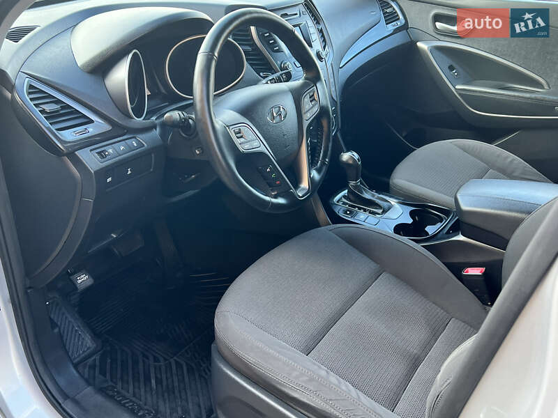 Внедорожник / Кроссовер Hyundai Santa FE 2013 в Ивано-Франковске