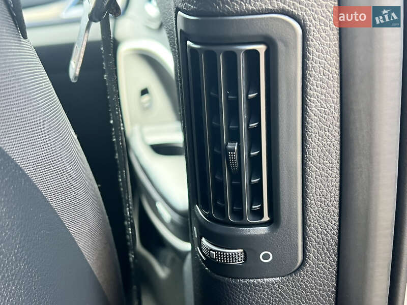 Внедорожник / Кроссовер Hyundai Santa FE 2013 в Ивано-Франковске