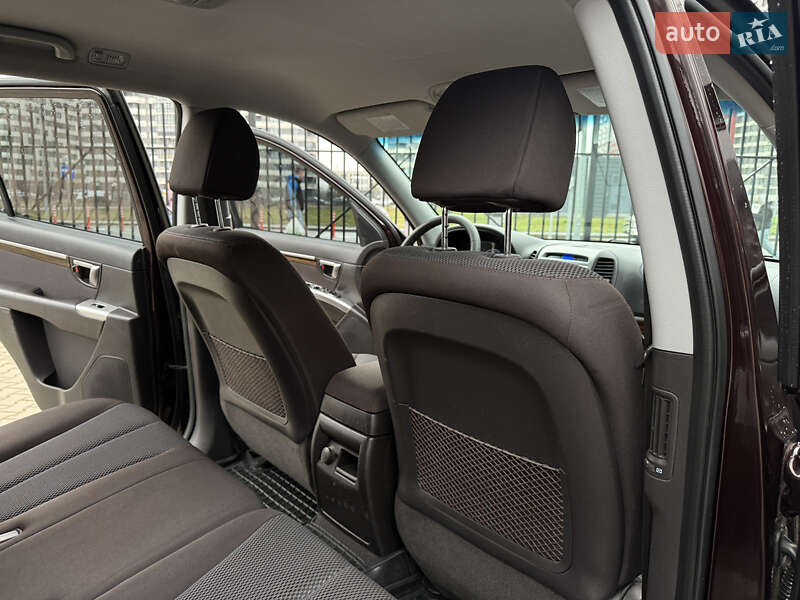 Внедорожник / Кроссовер Hyundai Santa FE 2012 в Киеве