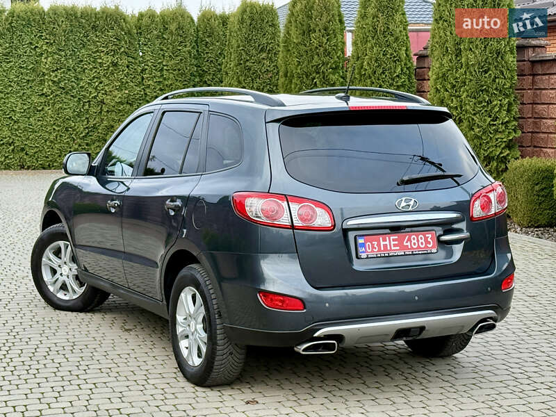 Внедорожник / Кроссовер Hyundai Santa FE 2012 в Ровно