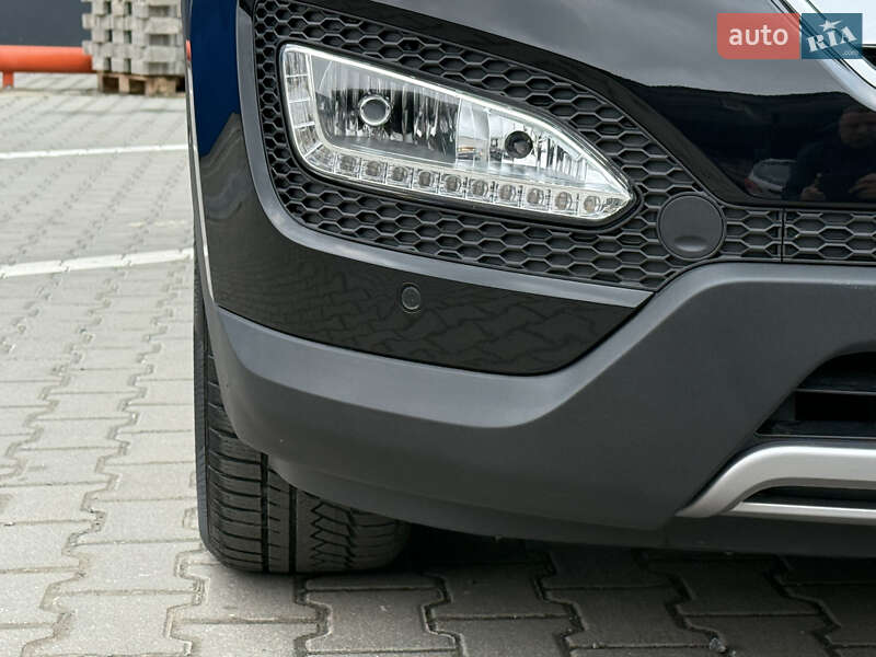 Внедорожник / Кроссовер Hyundai Santa FE 2014 в Ровно