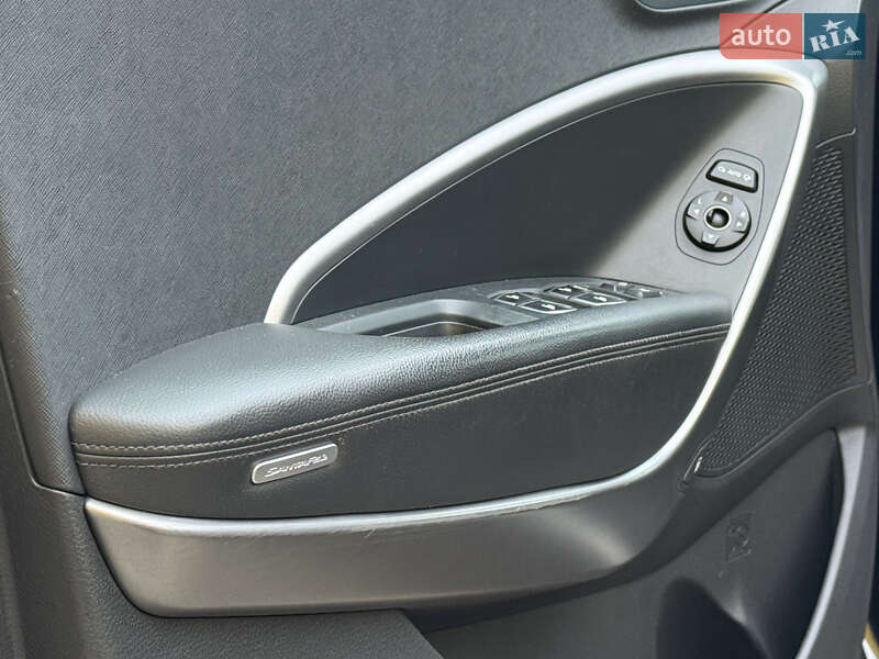 Внедорожник / Кроссовер Hyundai Santa FE 2014 в Ровно