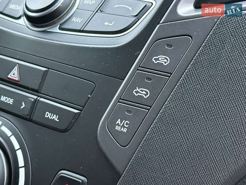 Внедорожник / Кроссовер Hyundai Santa FE 2014 в Ровно