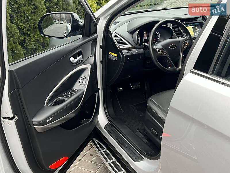 Внедорожник / Кроссовер Hyundai Santa FE 2015 в Черкассах
