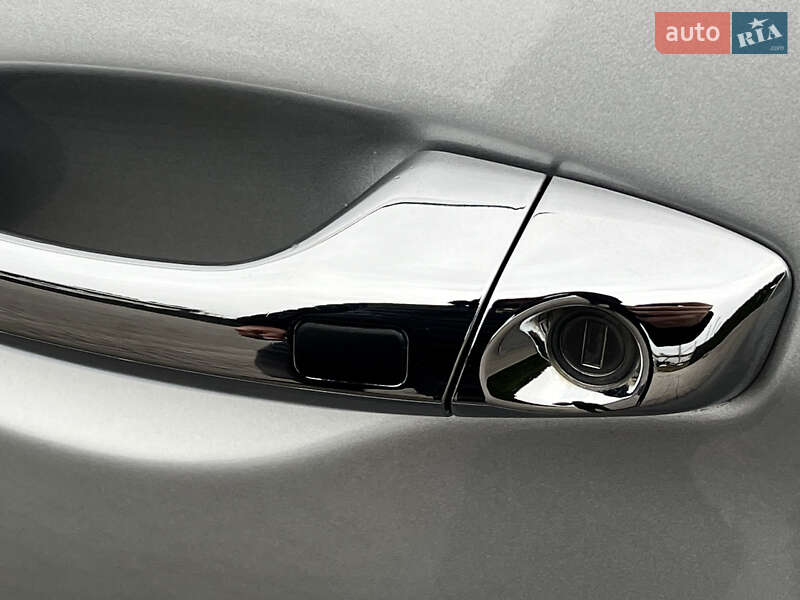 Внедорожник / Кроссовер Hyundai Santa FE 2015 в Черкассах