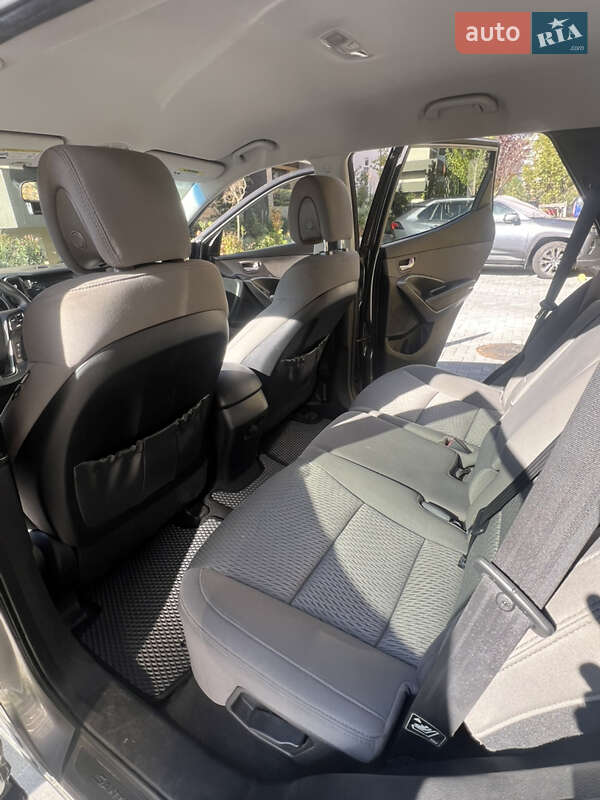 Позашляховик / Кросовер Hyundai Santa FE 2016 в Херсоні