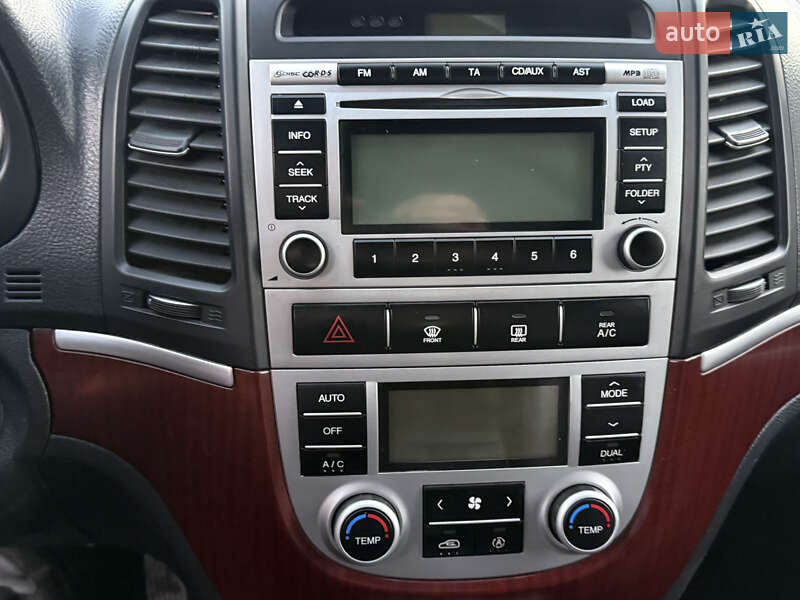 Позашляховик / Кросовер Hyundai Santa FE 2009 в Львові