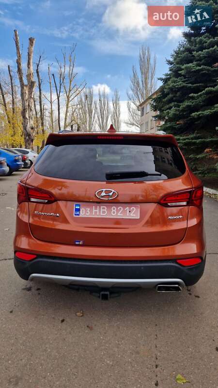 Позашляховик / Кросовер Hyundai Santa FE 2016 в Миколаєві