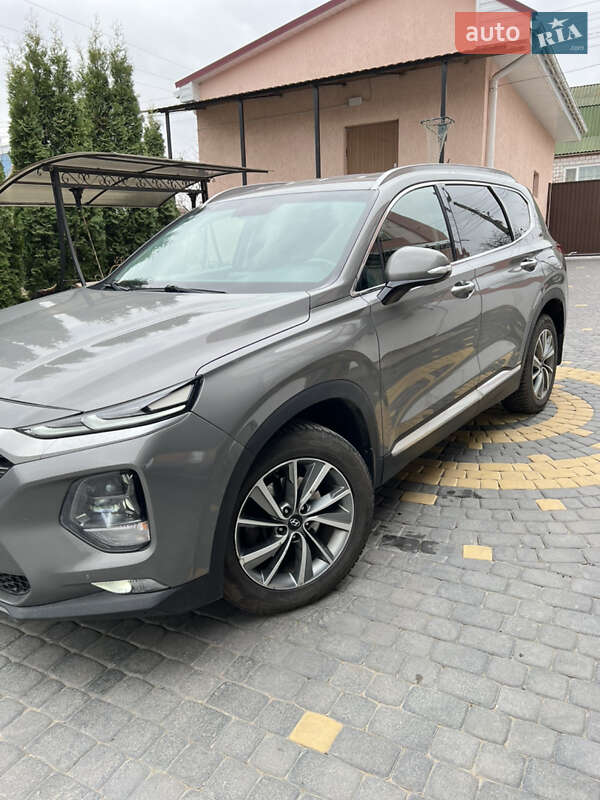 Внедорожник / Кроссовер Hyundai Santa FE 2019 в Виннице