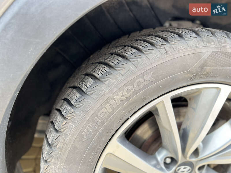 Внедорожник / Кроссовер Hyundai Santa FE 2019 в Виннице