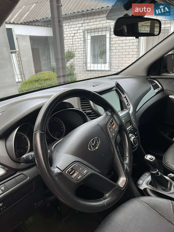Позашляховик / Кросовер Hyundai Santa FE 2013 в Магдалинівці
