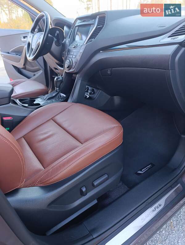 Внедорожник / Кроссовер Hyundai Santa FE 2015 в Полонном