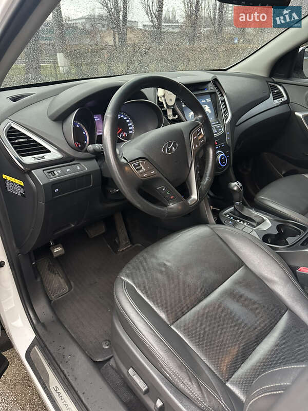 Внедорожник / Кроссовер Hyundai Santa FE 2012 в Киеве