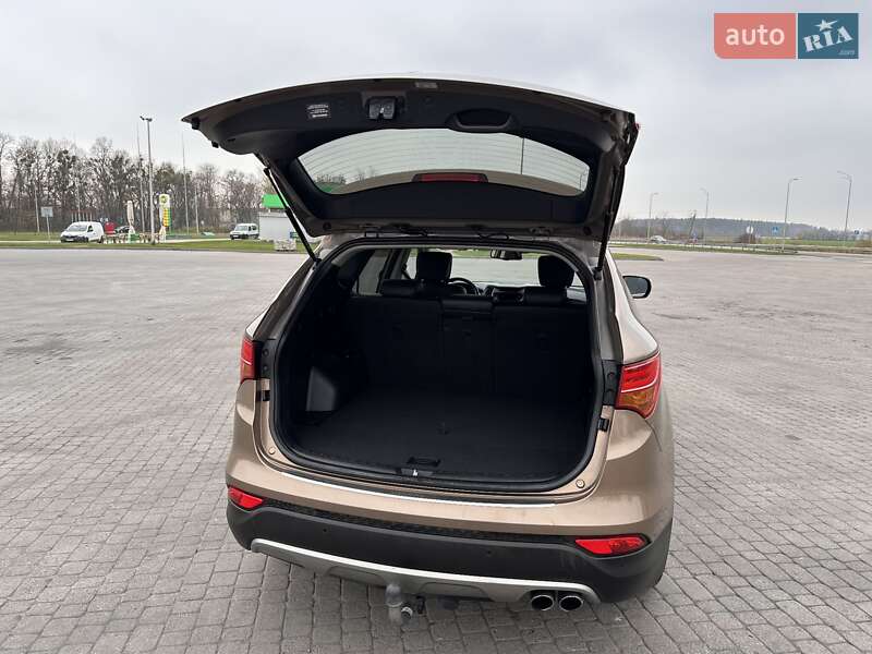 Внедорожник / Кроссовер Hyundai Santa FE 2013 в Радивилове