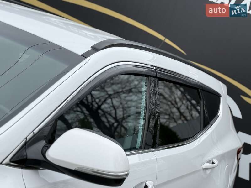 Внедорожник / Кроссовер Hyundai Santa FE 2017 в Виннице