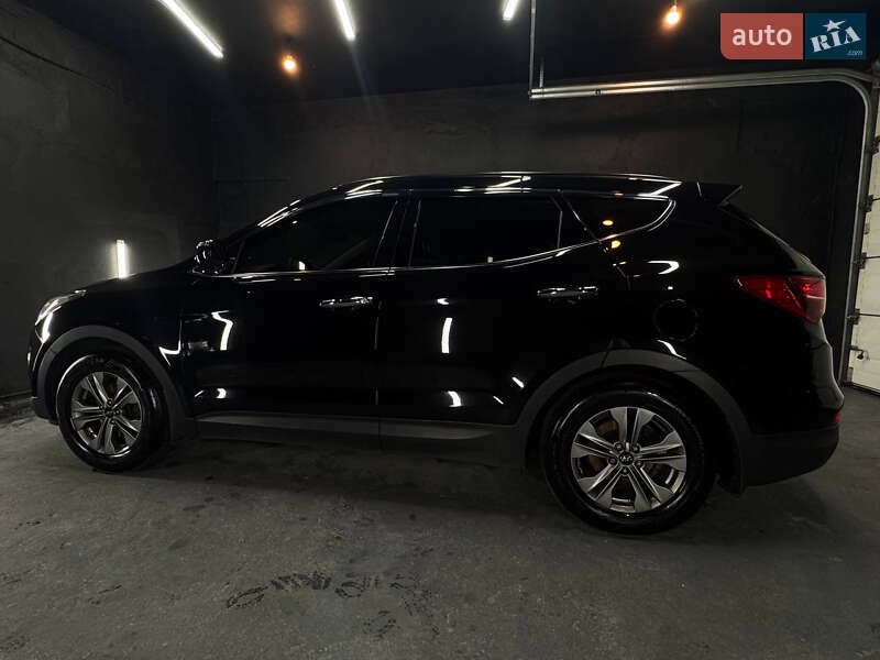 Внедорожник / Кроссовер Hyundai Santa FE 2015 в Днепре фото 5 Внедорожник / Кроссовер Hyundai Santa FE 2015 в Днепре