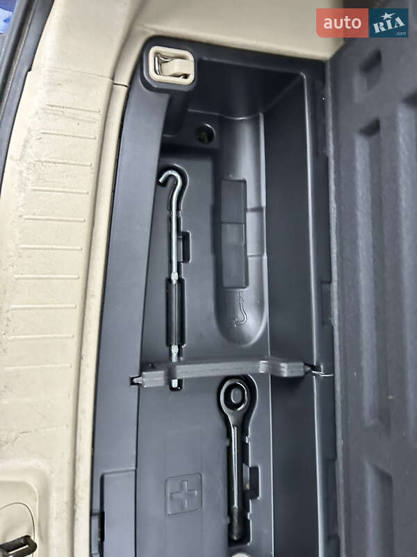 Внедорожник / Кроссовер Hyundai Santa FE 2006 в Радомышле