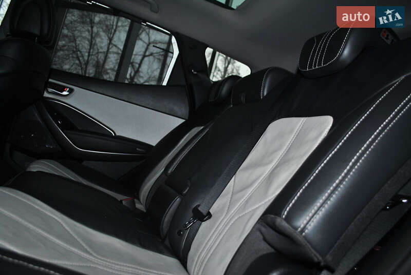 Внедорожник / Кроссовер Hyundai Santa FE 2017 в Ровно