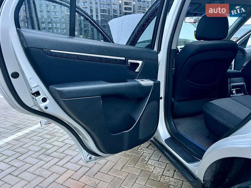 Внедорожник / Кроссовер Hyundai Santa FE 2006 в Житомире