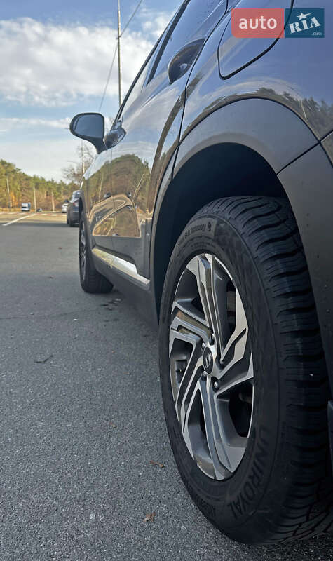 Внедорожник / Кроссовер Hyundai Santa FE 2022 в Киеве