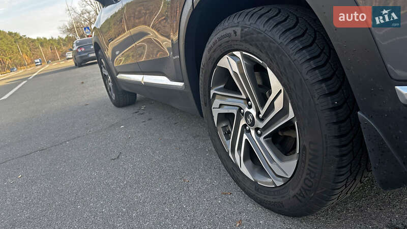 Внедорожник / Кроссовер Hyundai Santa FE 2022 в Киеве