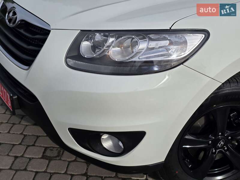 Внедорожник / Кроссовер Hyundai Santa FE 2011 в Ивано-Франковске