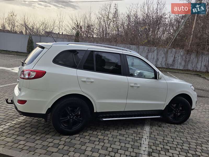 Внедорожник / Кроссовер Hyundai Santa FE 2011 в Ивано-Франковске