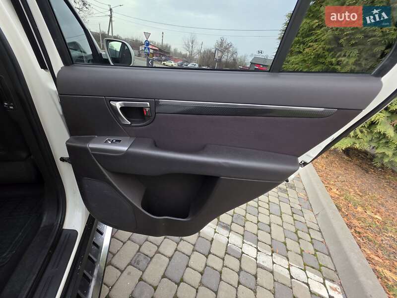 Внедорожник / Кроссовер Hyundai Santa FE 2011 в Ивано-Франковске