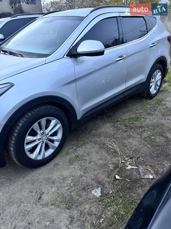 Внедорожник / Кроссовер Hyundai Santa FE 2015 в Белгороде-Днестровском