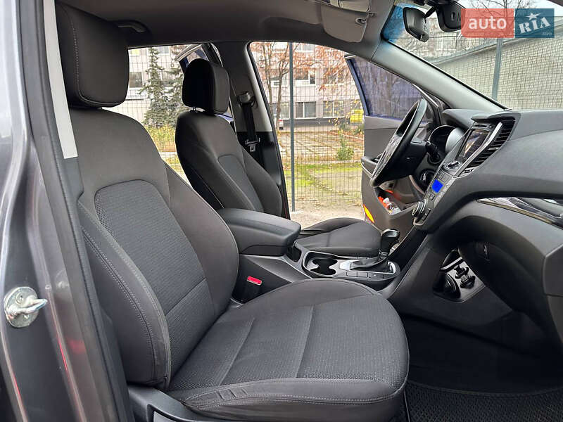 Позашляховик / Кросовер Hyundai Santa FE 2015 в Дніпрі