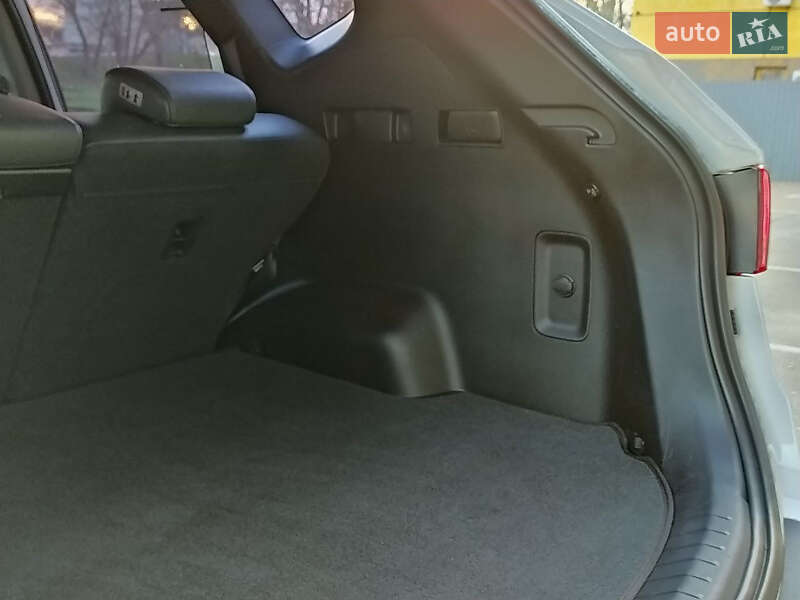 Внедорожник / Кроссовер Hyundai Santa FE 2016 в Киеве