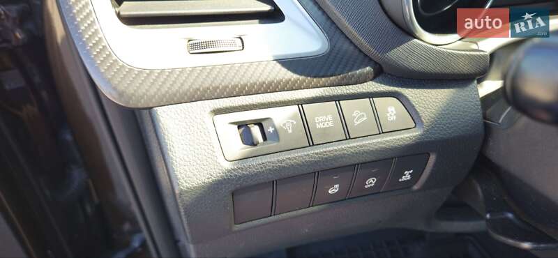 Внедорожник / Кроссовер Hyundai Santa FE 2017 в Тернополе