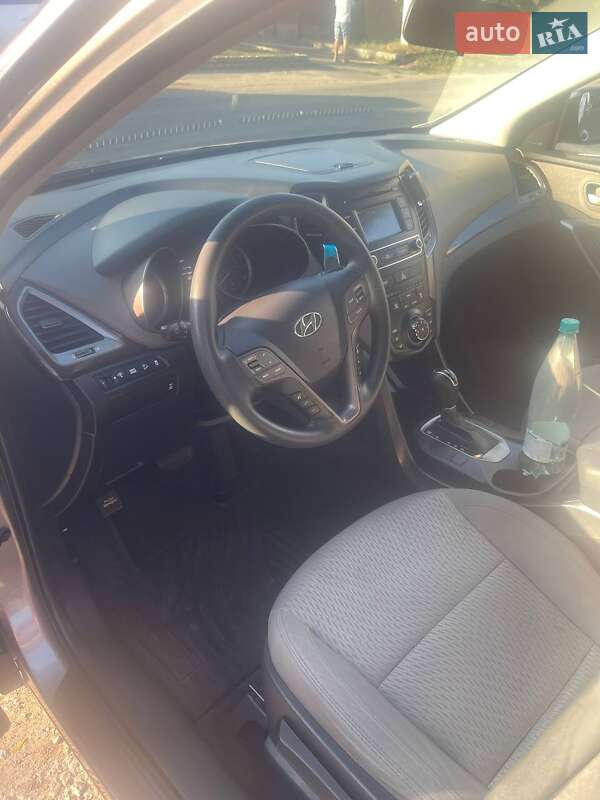 Внедорожник / Кроссовер Hyundai Santa FE 2017 в Киеве