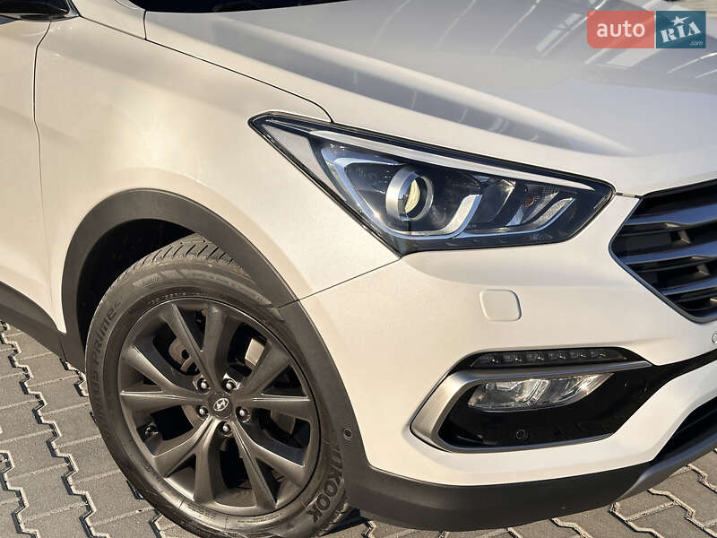Внедорожник / Кроссовер Hyundai Santa FE 2016 в Тернополе