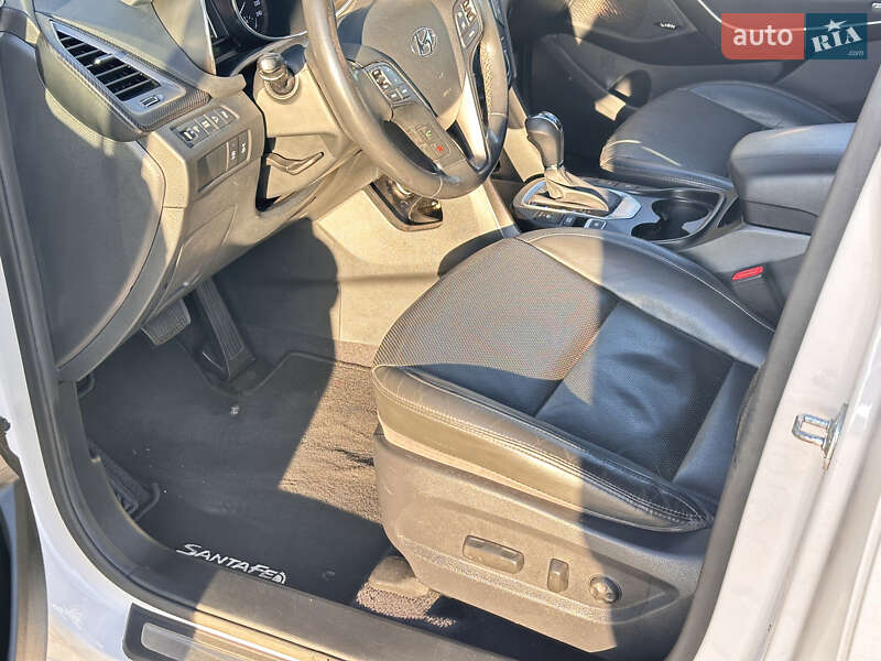 Внедорожник / Кроссовер Hyundai Santa FE 2016 в Тернополе