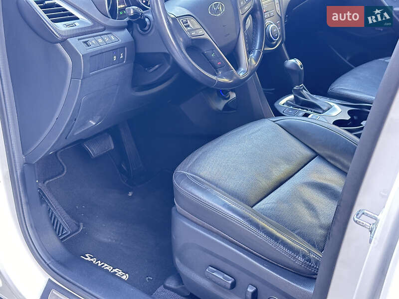 Внедорожник / Кроссовер Hyundai Santa FE 2016 в Тернополе