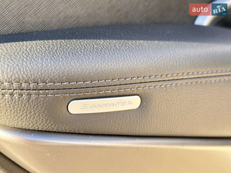 Внедорожник / Кроссовер Hyundai Santa FE 2016 в Тернополе