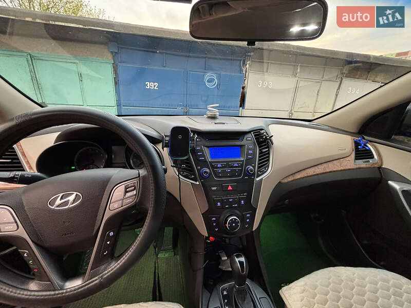 Внедорожник / Кроссовер Hyundai Santa FE 2015 в Харькове