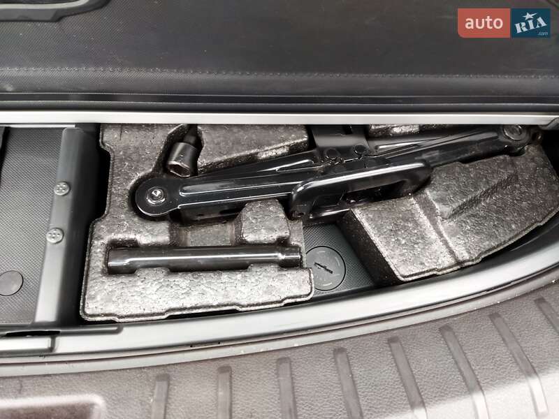 Внедорожник / Кроссовер Hyundai Santa FE 2014 в Киеве фото 35 Внедорожник / Кроссовер Hyundai Santa FE 2014 в Киеве