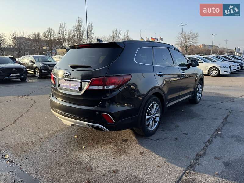 Внедорожник / Кроссовер Hyundai Santa FE 2017 в Днепре фото 5 Внедорожник / Кроссовер Hyundai Santa FE 2017 в Днепре