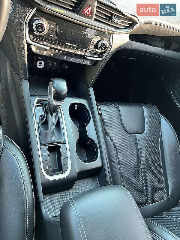 Внедорожник / Кроссовер Hyundai Santa FE 2018 в Одессе