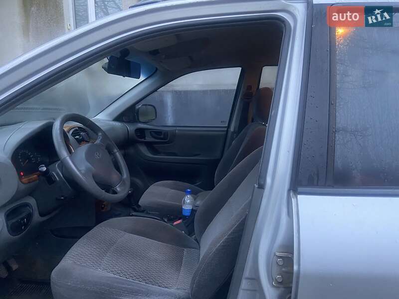 Внедорожник / Кроссовер Hyundai Santa FE 2001 в Бучаче