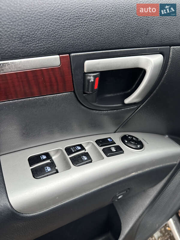 Внедорожник / Кроссовер Hyundai Santa FE 2008 в Броварах